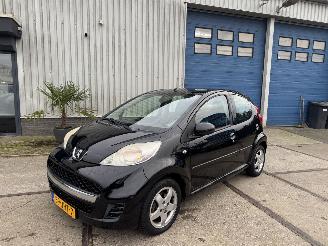 Peugeot 107 1.0 12V AIRCO 5-DEURS picture 1