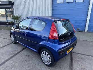 Peugeot 107 1.0 12V AIRCO 5-DEURS picture 4