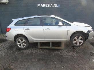 Autoverwertung Opel Astra Astra J Sports Tourer (PD8/PE8/PF8), Combi, 2010 / 2015 1.4 16V ecoFLEX 2012/2