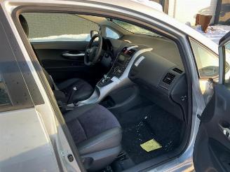 Uttjänta bilar auto Toyota Auris Auris (E15), Hatchback, 2006 / 2012 1.8 16V HSD Full Hybrid 2011/8