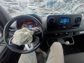 Mercedes Sprinter 315 1.9 CDI L2H2 RWD picture 7