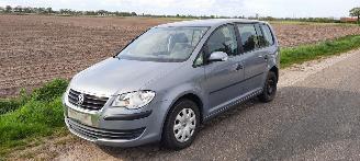 Vrakbiler auto Volkswagen Touran 1.9 tdi 2009/1
