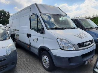 demontáž osobní automobily Iveco Daily 3.0 16V 2010/1