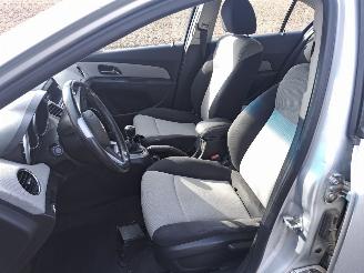 Chevrolet Cruze  picture 5