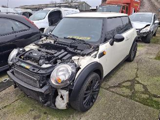 demontáž osobní automobily Mini One  2007/10