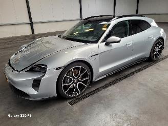 Vaurioauto  passenger cars Porsche Taycan Sport Turismo 240-KW 79kwh Automaat 2022/11