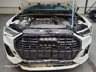 Audi Q3 35 TDi 110-KW S-Tronic S-Line Panoramadak picture 6