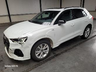 uszkodzony samochody osobowe Audi Q3 35 TDi 110-KW S-Tronic S-Line Panoramadak 2025/4