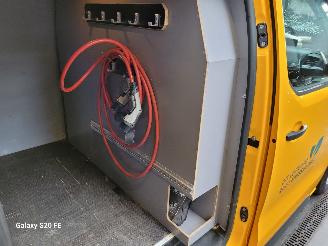 Peugeot e-Expert Long 100-KW 75kwh Automaat Premium picture 17