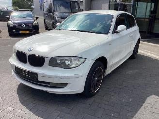 Vrakbiler auto BMW 1-serie 1 serie (E81), Hatchback 3-drs, 2006 / 2012 116i 1.6 16V 2007/12