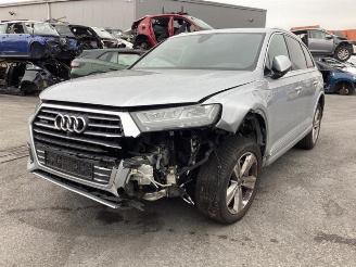 Vrakbiler auto Audi Q7 Q7 (4MB/4MG), SUV, 2015 3.0 TDI V6 24V e-tron plug-in hybrid 2016/12
