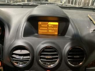 Opel Antara Antara (LA6), SUV, 2006 / 2017 2.4 16V 4x2 picture 12