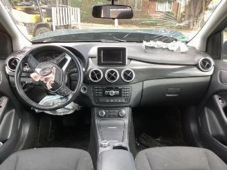 Mercedes B-klasse B (W246), Hatchback, 2011 / 2018 1.6 B-180 BlueEFFICIENCY Turbo 16V picture 9