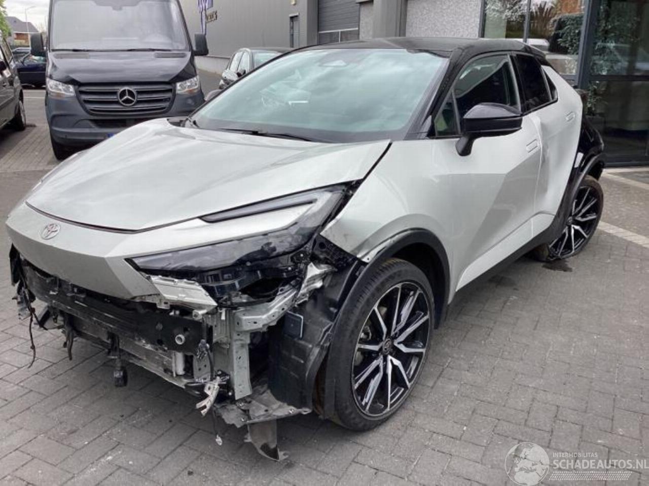 Toyota C-HR C-HR (X2,H2), SUV, 2023 2.0 16V Hybrid 200