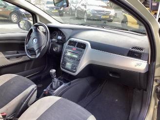 Fiat Grande Punto Grande Punto (199), Hatchback, 2005 1.4 picture 9