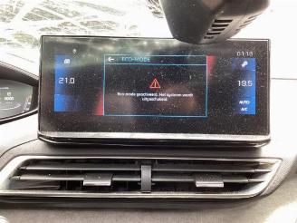 Peugeot 5008 5008 II (M4/MC/MJ/MR), MPV, 2016 / 2024 1.2 12V e-THP PureTech 130 picture 12