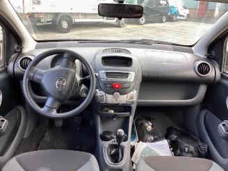 Toyota Aygo Aygo (B10), Hatchback, 2005 / 2014 1.0 12V VVT-i picture 9