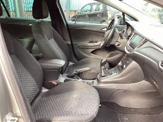 Opel Astra 1.0 Business picture 10