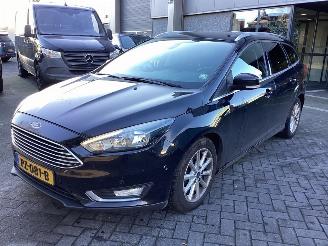 skadebil auto Ford Focus 1.0 Titanium 2017/2