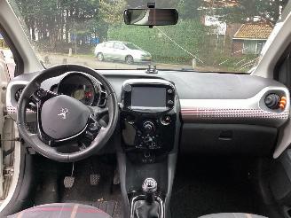 Peugeot 108  picture 13