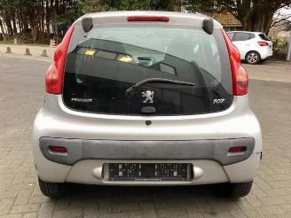 Peugeot 107 107, Hatchback, 2005 / 2014 1.0 12V picture 6