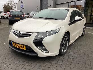 krockskadad bil auto Opel Ampera  2013/12