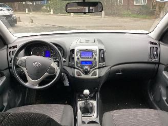 Hyundai I-30  picture 9