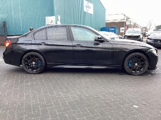 BMW 3-serie 320 I High Executive picture 4