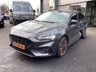 Damaged car Ford Focus 1.0 Ecoboost ST Line Business 2019/9
