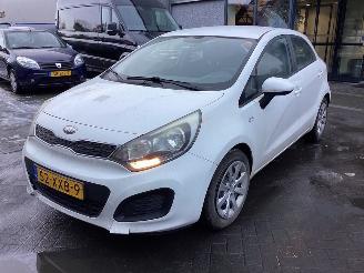 Avarii autoturisme Kia Rio 1.2 CVVT Comfort Pack 2012/9