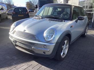 skadebil auto Mini Mini Mini One/Cooper (R50), Hatchback, 2001 / 2007 1.6 16V Cooper 2001/10