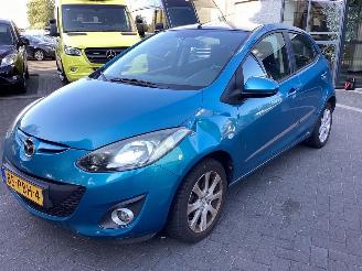krockskadad bil auto Mazda 2 1.3 TS Plus 2011/1