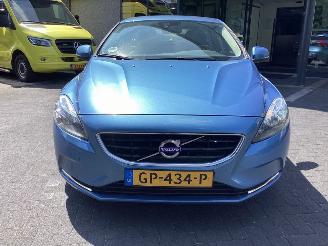 Volvo V-40 2.0 D2 picture 2