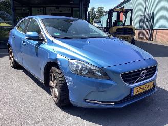 Volvo V-40 2.0 D2 picture 3