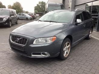 Vrakbiler auto Volvo V-70 V70 (BW), Combi, 2007 / 2016 2.5 FT 20V 2010/3