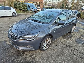 Coche accidentado Opel Astra 1.6 CDTI Business + 2016/5