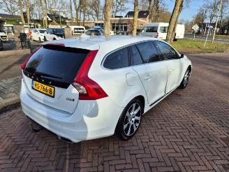 Volvo V-60 2.4 D6 Twin Engine picture 3