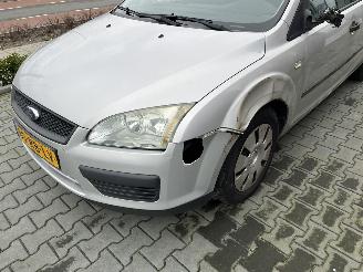 Ford Focus 1.4-16V Ambiente Airco picture 5