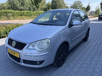 krockskadad bil auto Volkswagen Polo 1.4-16V Optive 5 Deurs Airco 2008/10