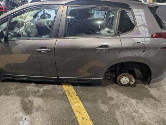 krockskadad bil auto Peugeot 2008 2008 (CU), MPV, 2013 / 2019 1.2 12V e-THP PureTech 110 2018/1