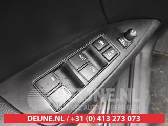 Suzuki Kizashi Kizashi (FRE/FRF), Sedan, 2010 / 2015 2.4 16V picture 11