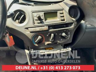 Toyota Yaris Yaris (P1), Hatchback, 1999 / 2005 1.3 16V VVT-i picture 16