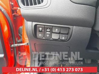 Kia Rio Rio III (UB), Hatchback, 2011 / 2017 1.2 CVVT 16V picture 18