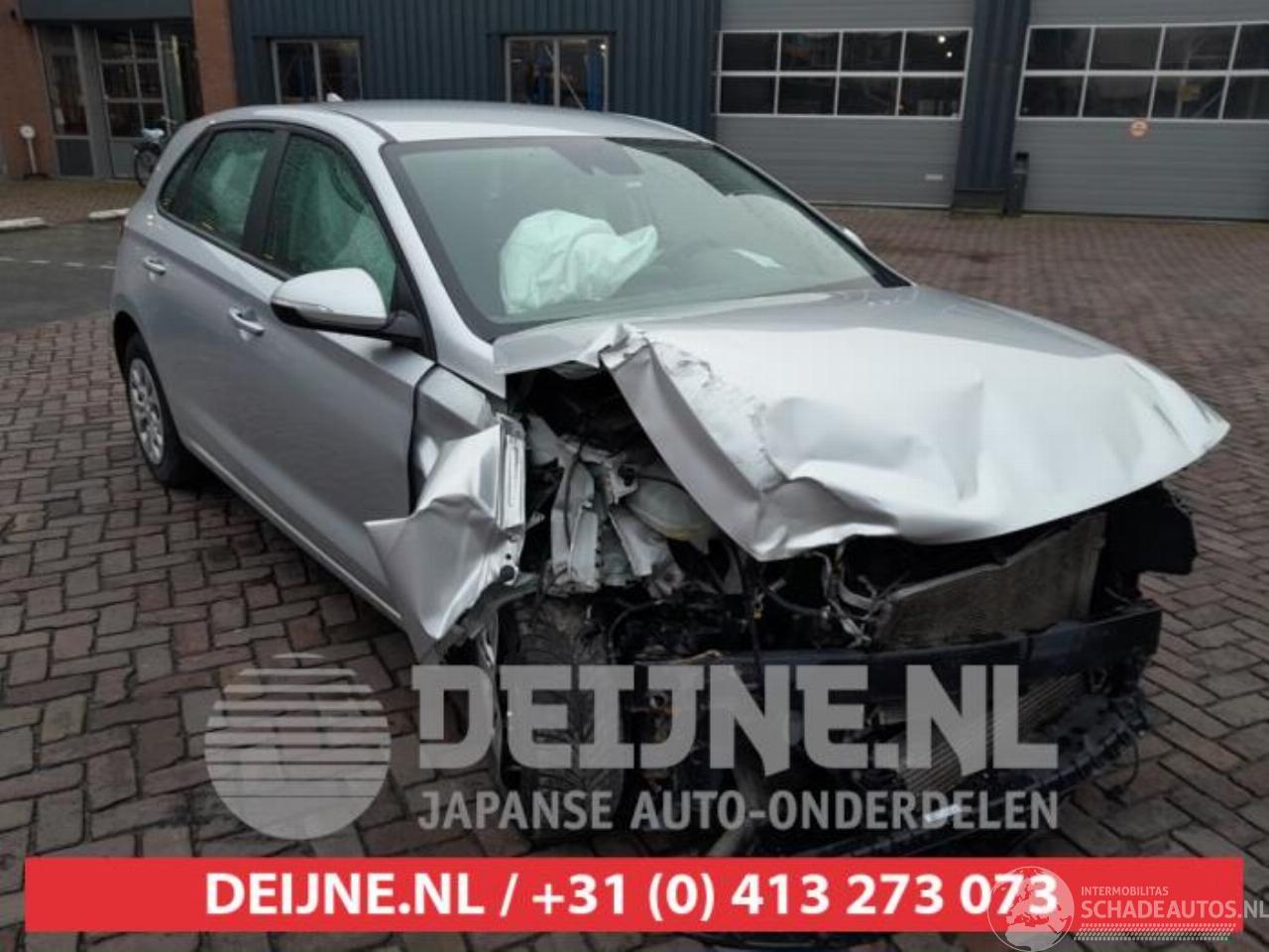 Hyundai I-30 i30 (PDEB5/PDEBB/PDEBD/PDEBE), Hatchback, 2016 1.6 CRDi 16V