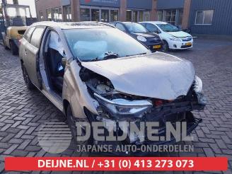 Salvage car Toyota Auris Touring Sports Auris Touring Sports (E18), Combi, 2013 / 2018 1.8 16V Hybrid 2015/11