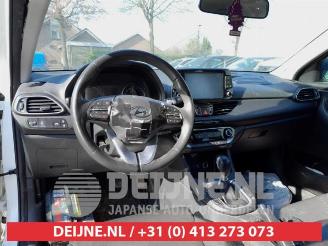 Hyundai I-30 i30 (PDEB5/PDEBB/PDEBD/PDEBE), Hatchback, 2016 1.0 T-GDI 12V picture 18