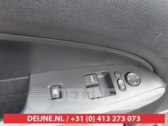 Mazda 2 2 (DE), Hatchback, 2007 / 2015 1.3 16V S-VT picture 11