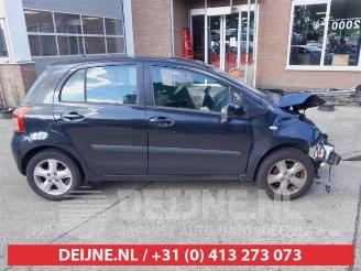 Toyota Yaris Yaris II (P9), Hatchback, 2005 / 2014 1.3 16V VVT-i picture 8