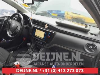 Toyota Auris Auris (E18), Hatchback 5-drs, 2012 / 2019 1.6 D-4D-F 16V picture 13