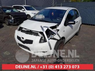 Toyota Yaris Yaris II (P9), Hatchback, 2005 / 2014 1.0 12V VVT-i picture 3